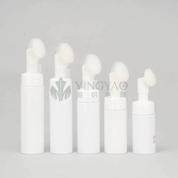 Custom 100ml 120ml 150ml 180ml 200ml 200 ml 4oz 4 oz Face Wash Cleanser Foam Pump Bottle With Brush