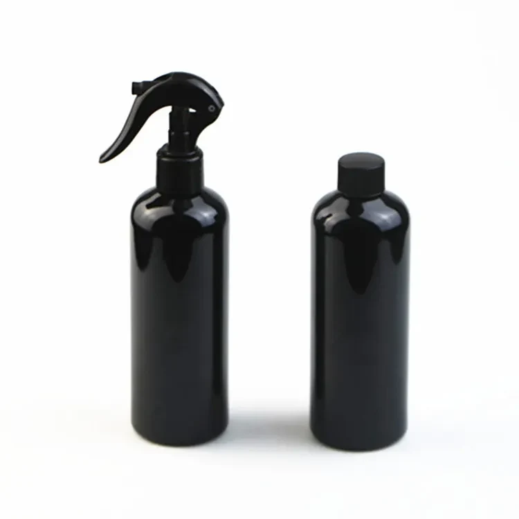 Custom Round Plastic Spray Bottle With Black Screw Cap